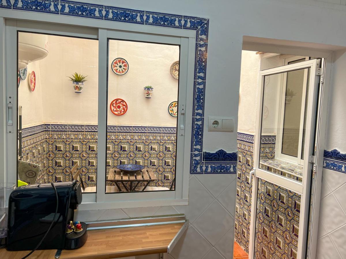 Iyourbasics Lovely Apartment Hinestrosa 23 Free Wifi&Ac マラガ エクステリア 写真