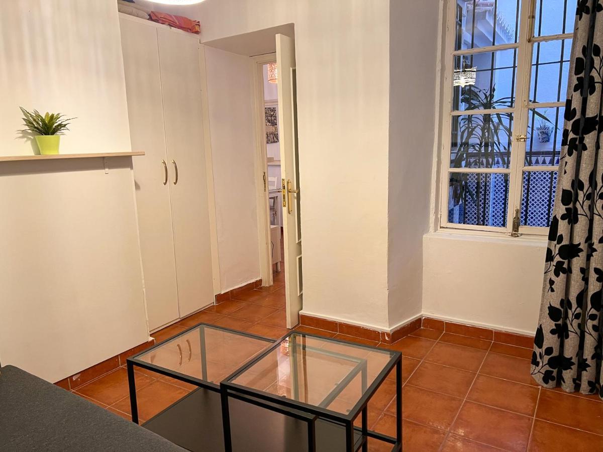Iyourbasics Lovely Apartment Hinestrosa 23 Free Wifi&Ac マラガ エクステリア 写真